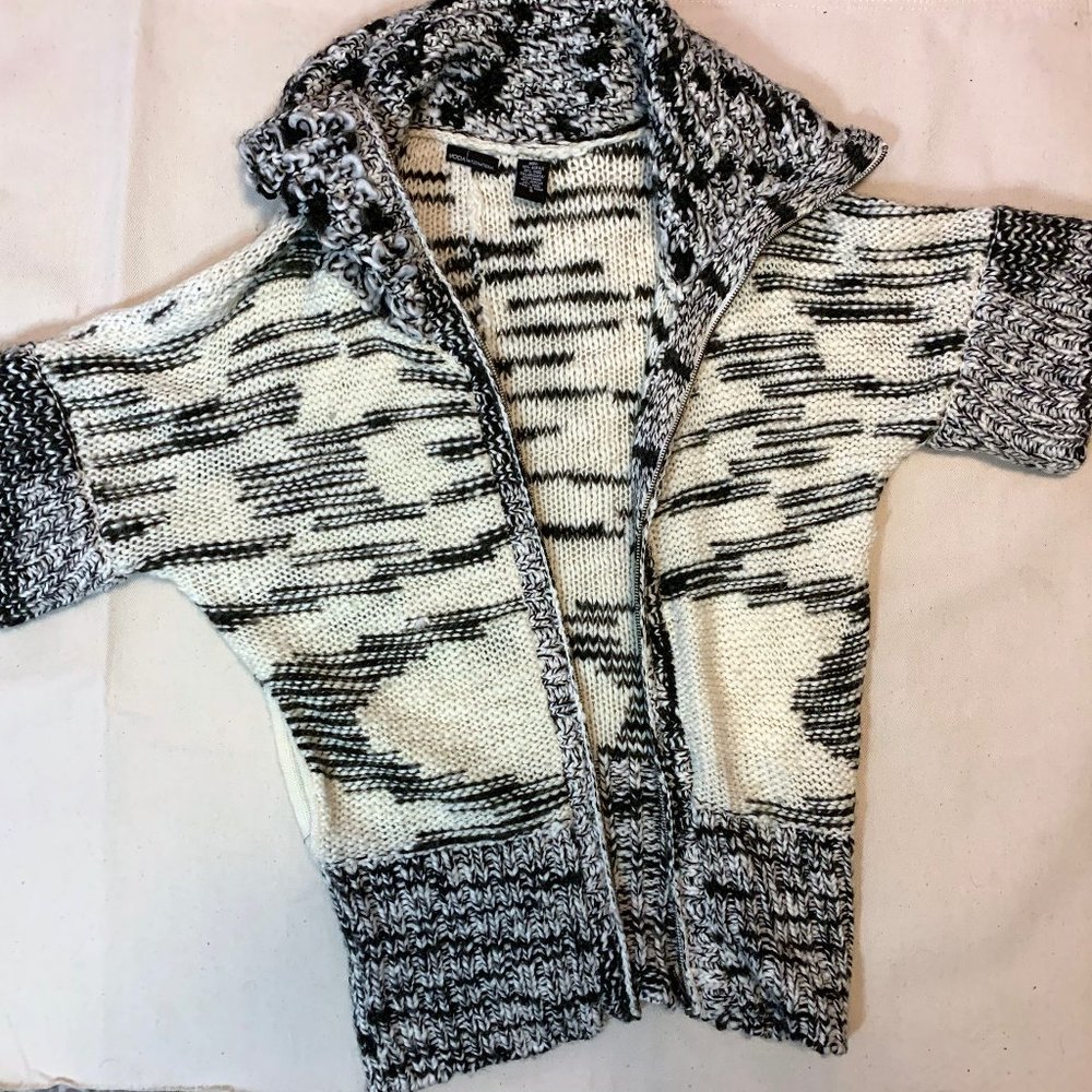 MODA International sweater